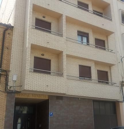 Hostal Venecia II Monzón Εξωτερικό φωτογραφία