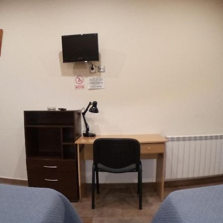 Hostal Venecia II Monzón Εξωτερικό φωτογραφία