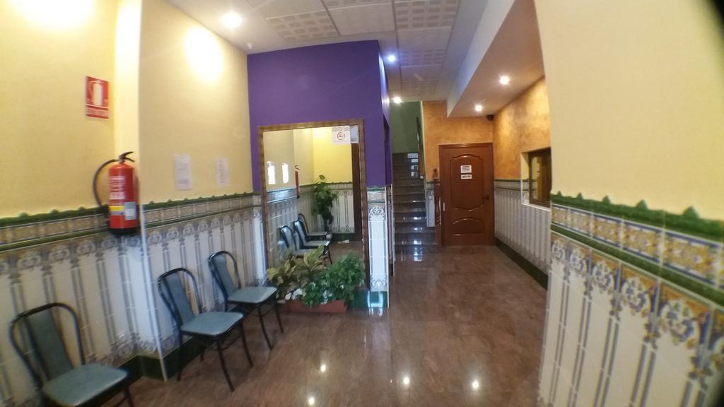Hostal Venecia II Monzón Εξωτερικό φωτογραφία