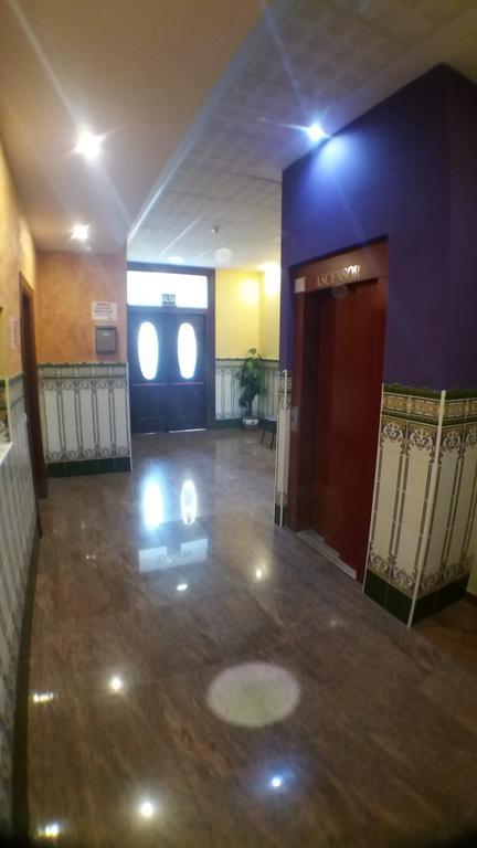 Hostal Venecia II Monzón Εξωτερικό φωτογραφία