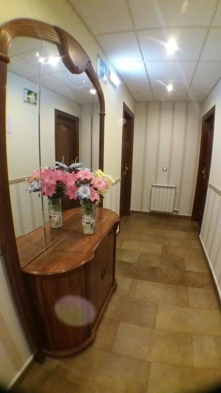 Hostal Venecia II Monzón Εξωτερικό φωτογραφία