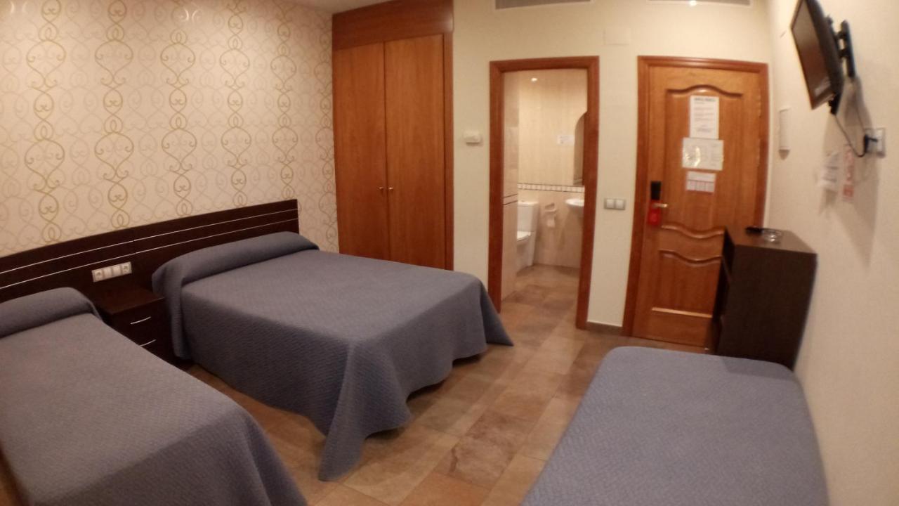 Hostal Venecia II Monzón Εξωτερικό φωτογραφία