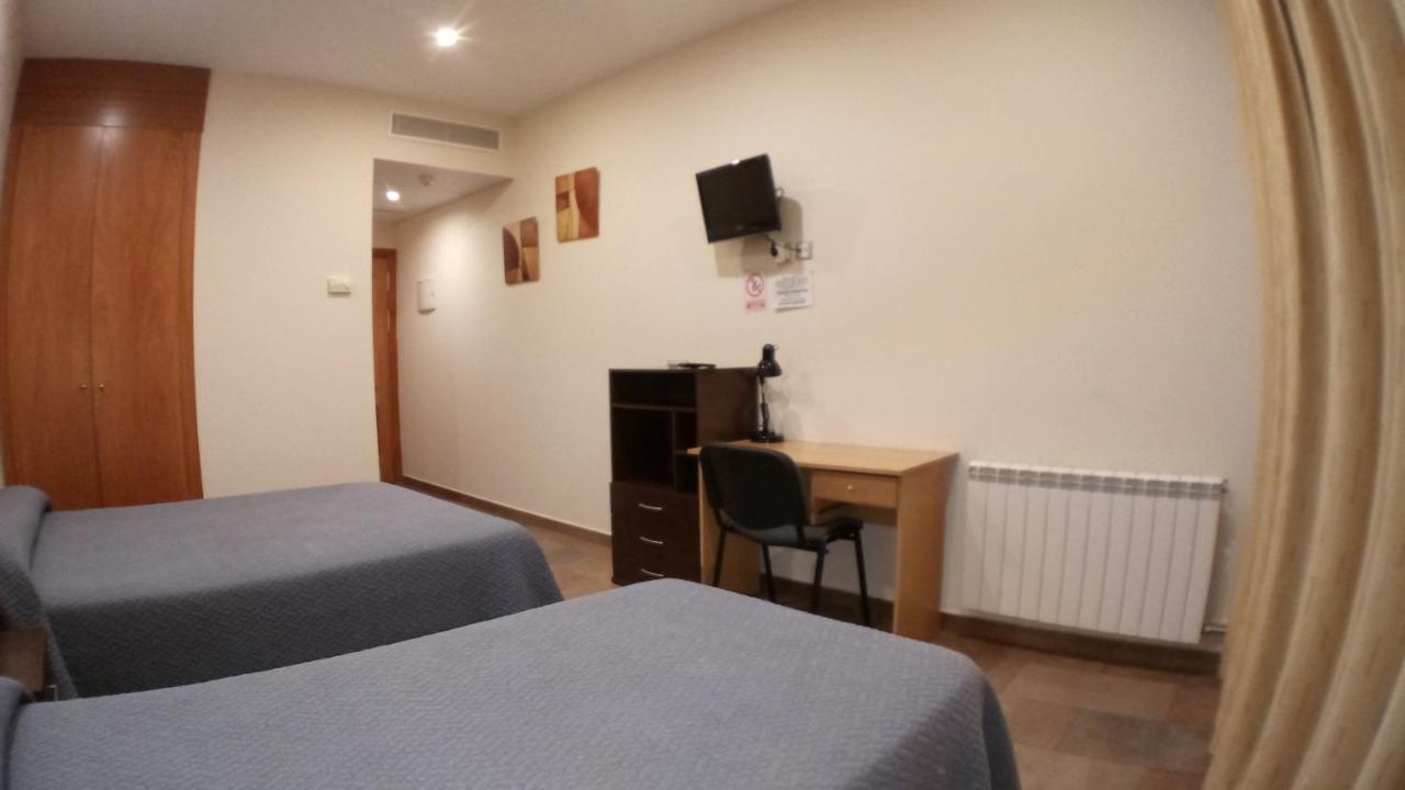 Hostal Venecia II Monzón Εξωτερικό φωτογραφία